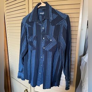 Wrangler pearl snap!